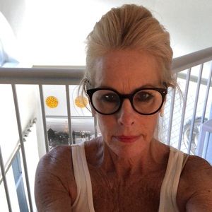 Meet your Posher, Brenda